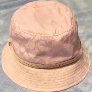 Coach Signature Bucket Hat (Pink)